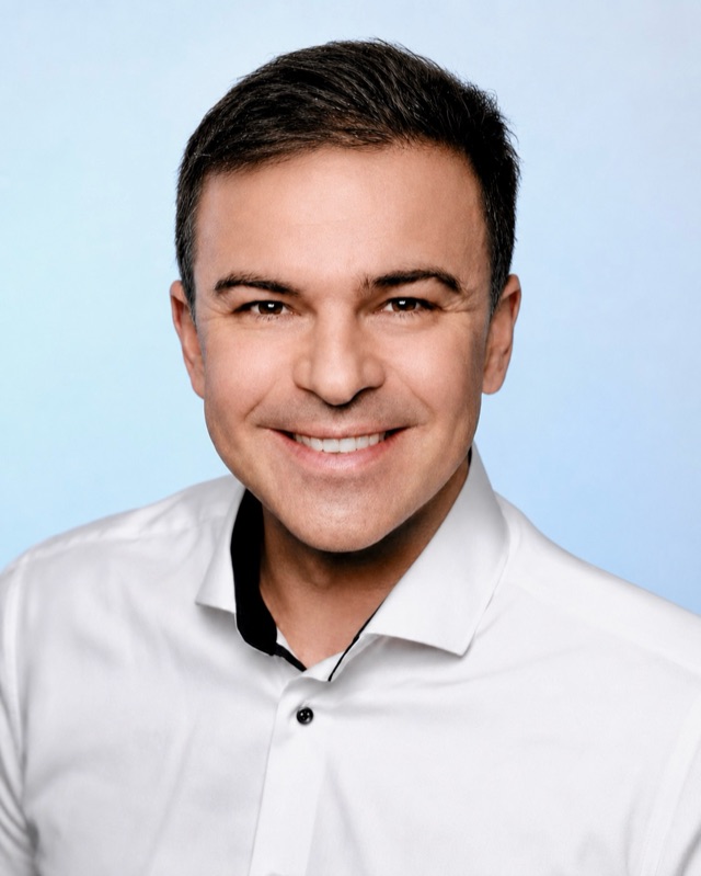 Porträt von Maxim Knaub, Inhaber von Xanh Office